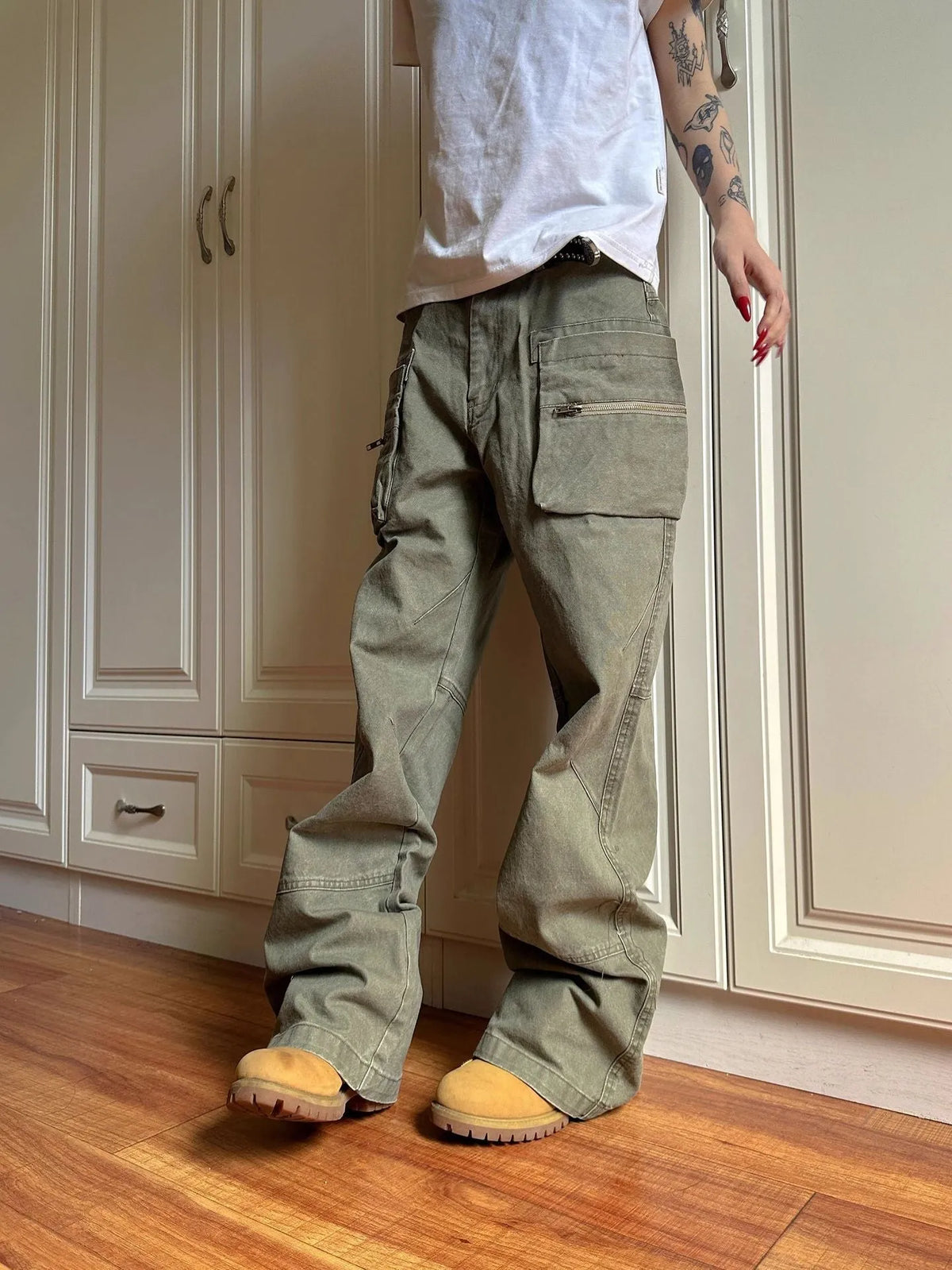 Double zipper workwear casual pants in green cotton fabric with pocket and elastic waist