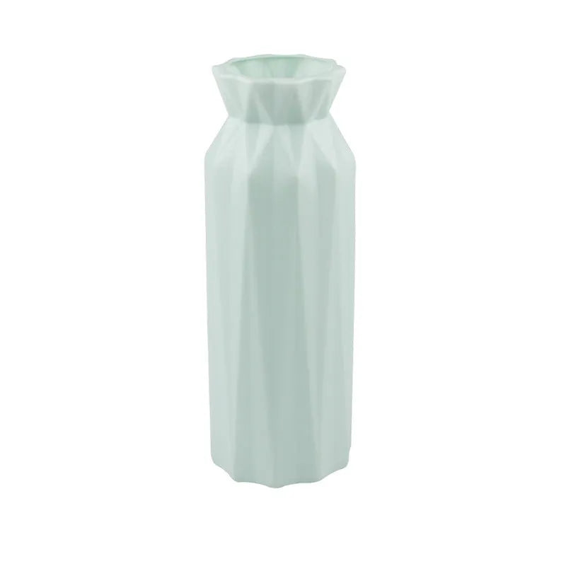 Simple drop-resistant melamine vase in green, grey, pink, or white with 7.2cm base diameter for stable floral displays.