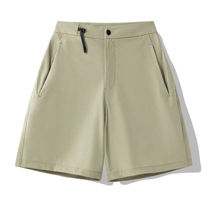 Men's khaki sports shorts with elastic waistband and 3D cutting for quick-drying during running and climbing activities