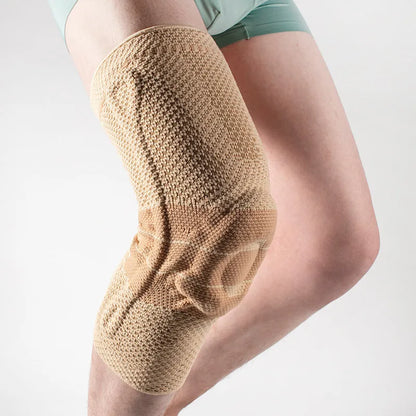 Black and blue adult sports knee pads made from nylon and spandex for running and basketball.