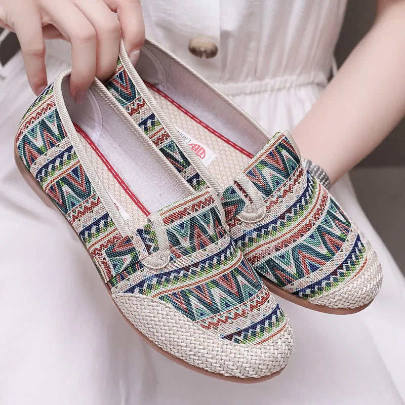 Women's ethnic style cloth shoes with shallow mouth design, colour stitching, and flat heel