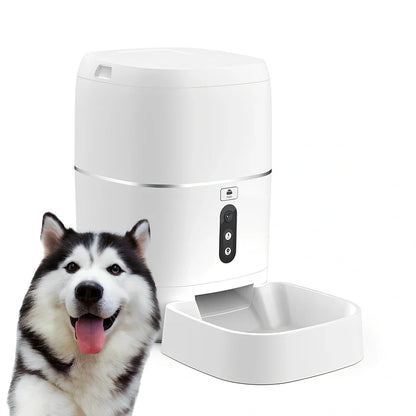 White ABS smart pet automatic feeder with video camera and 5kg food reservoir, dimensions 20.7cm base