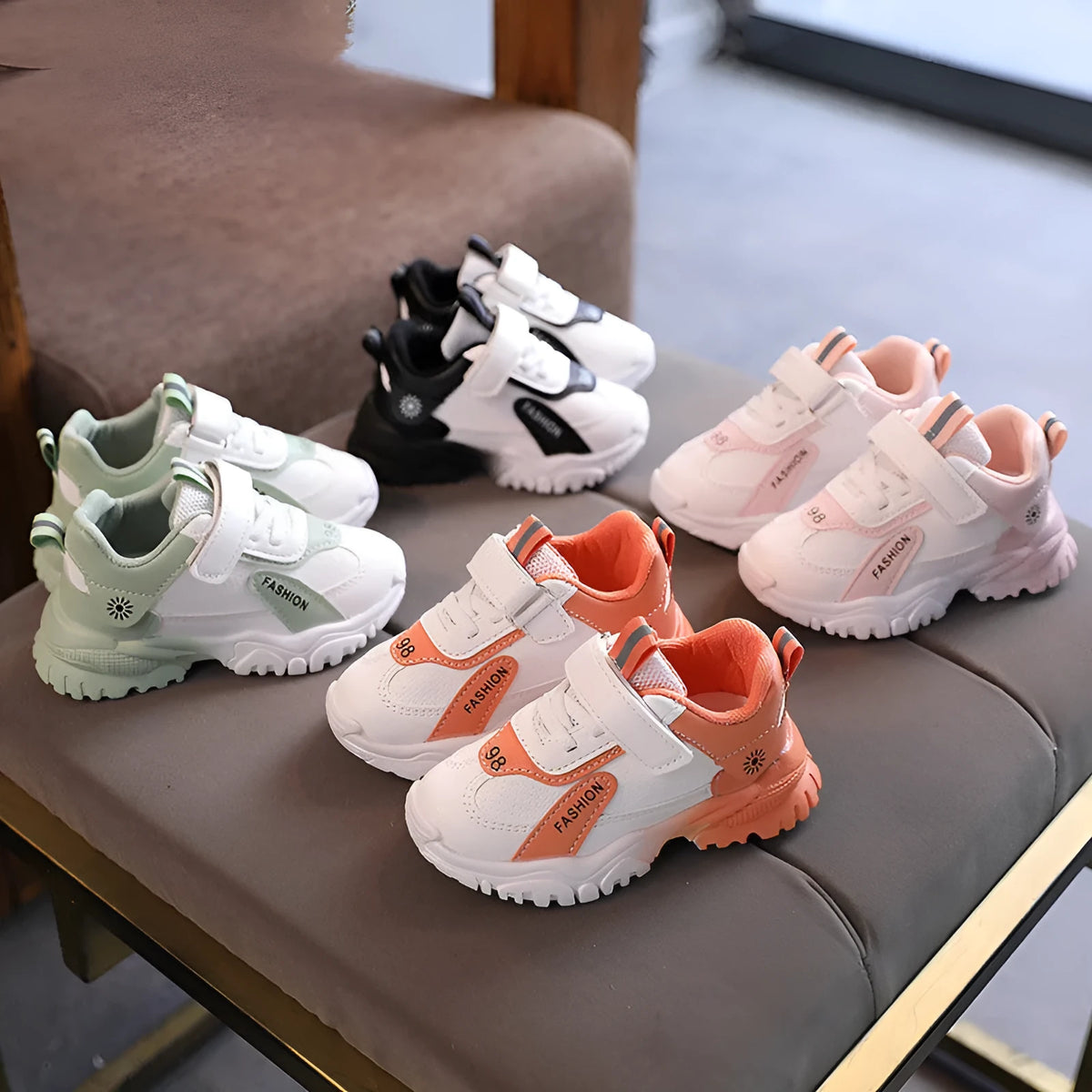 Plain children's cotton shoes in green, black, pink or orange, sizes 21 to 30, one pair