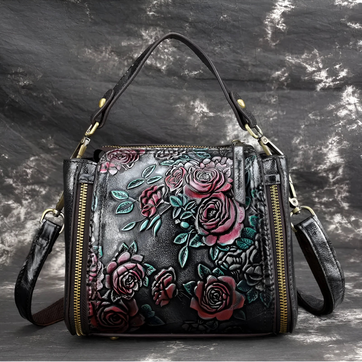 Genuine leather women's shoulder bag in vertical square shape with multiple interior pockets