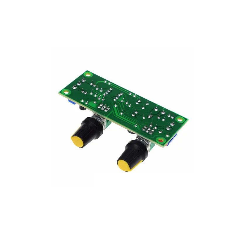 Single power supply 10-24V super dynamic bass boost front stage board for car audio on a green FR-4 PCB.