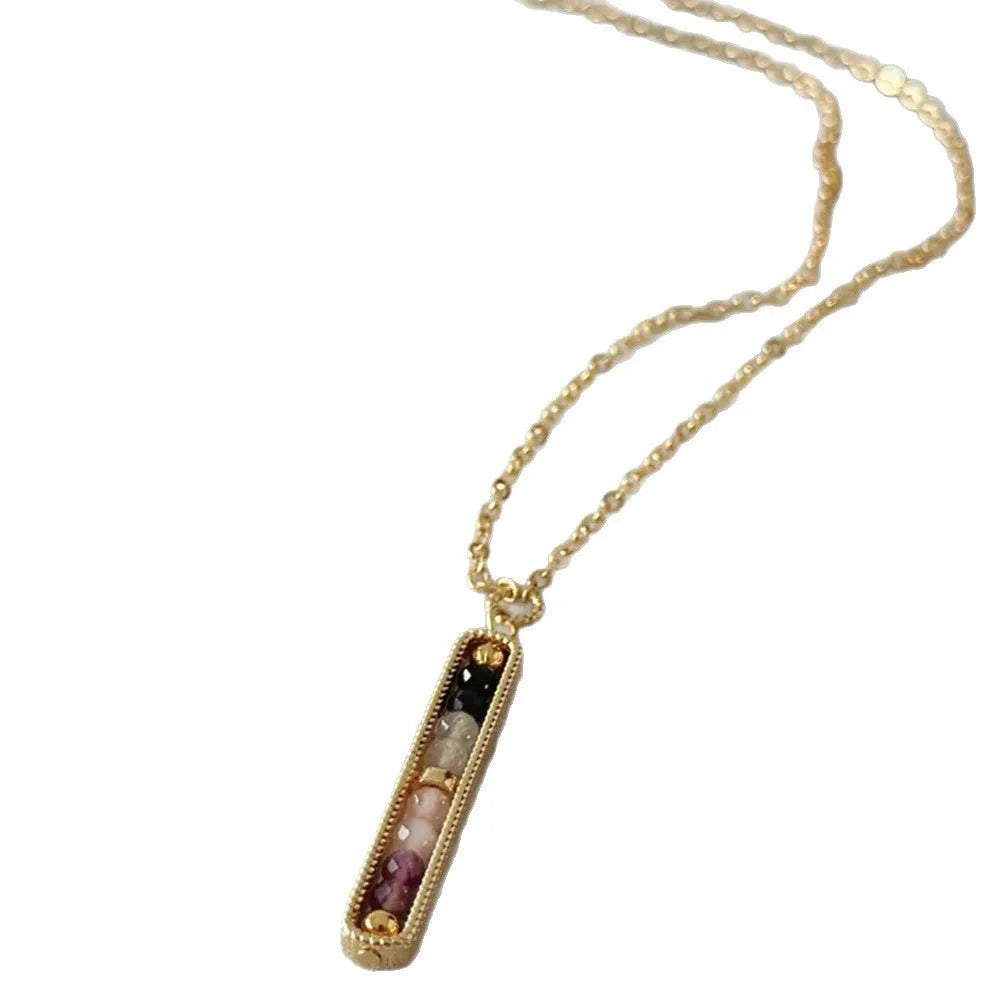 Transparent heart-shaped pendant necklace for women on an alloy O-shaped chain, 41-50cm circumference