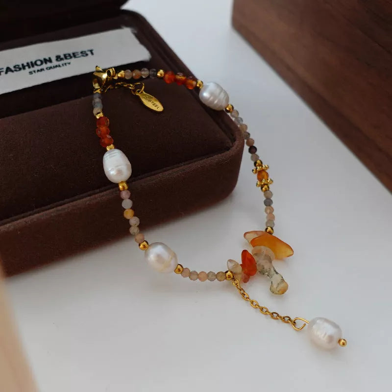 Natural stone pearl necklace with brass gold-plated chain, retro style