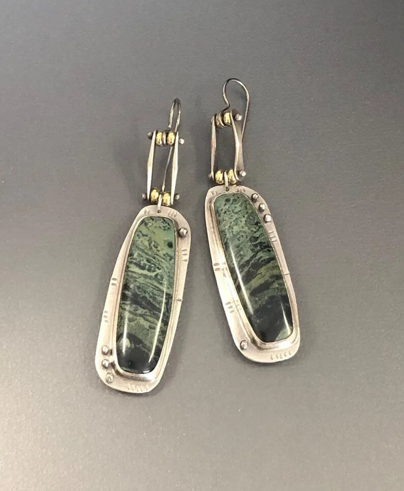 Two-tone geometric alloy earrings with marble pattern, lightweight design for all-day wear
