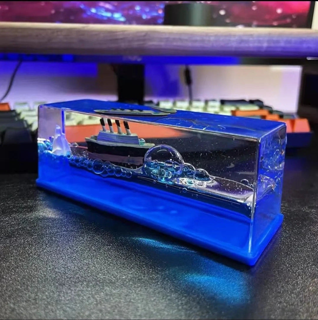 Creative liquid quicksand floating astronaut ornament for home decoration