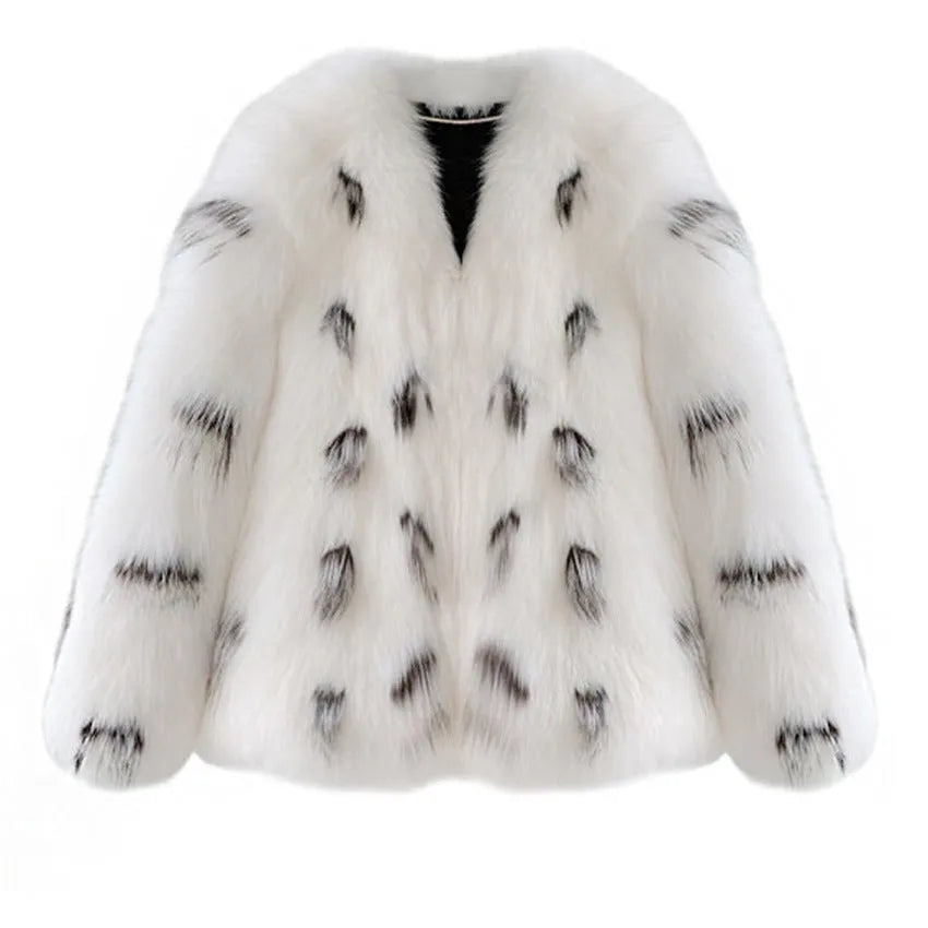 Women's black and white Korean-style slim-fit faux fur coat with 40cm short length and regular sleeves