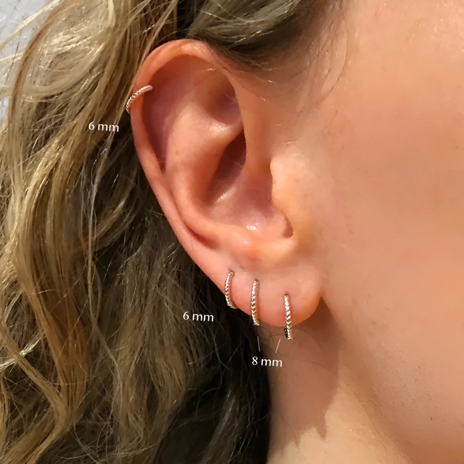 Sterling silver twisted string round ring earrings in gold or platinum colour.