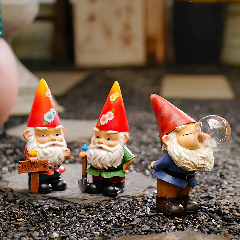 Solar-powered resin garden gnome with automatic lighting, 22cm tall bubble-blowing design
