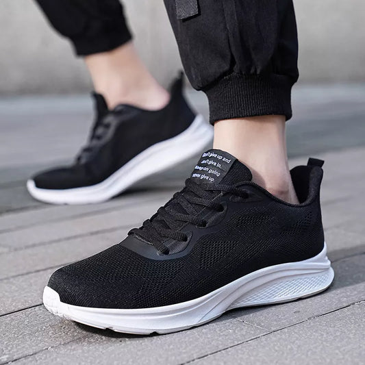 Men's lace-up running shoes with mesh upper in various colors