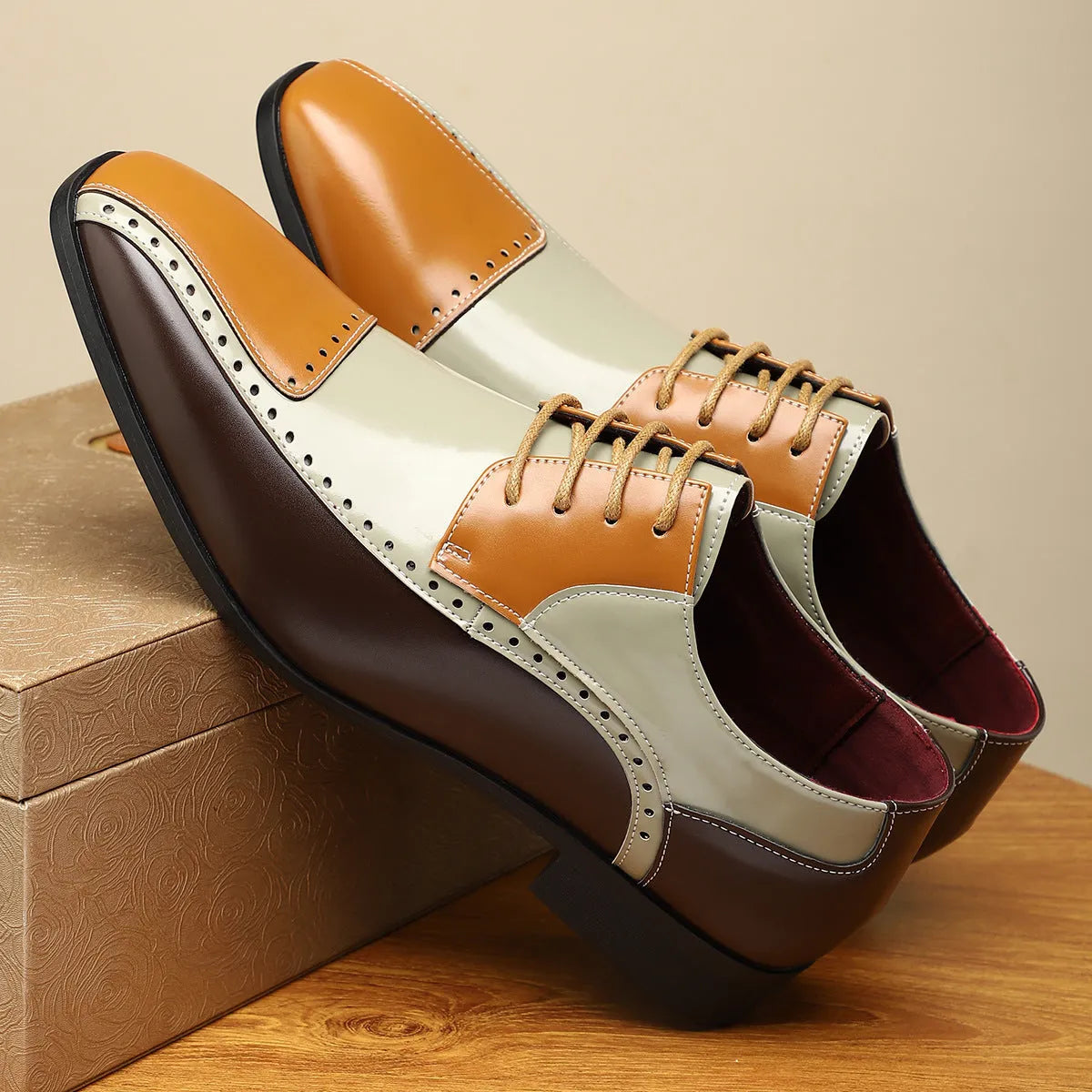 Men's low top leather shoes in black, green, or purple with artificial PU upper and EVA sole