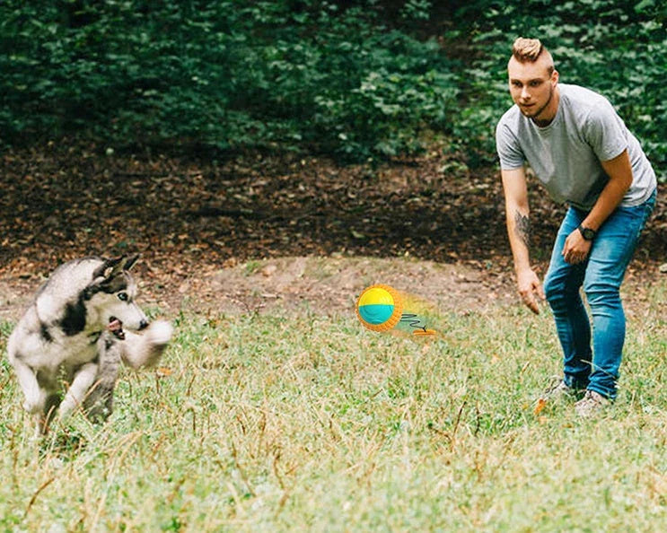 Interactive hand-throwing pet ball with textured rubber surface and retractable drawstring for engaging play and dental care