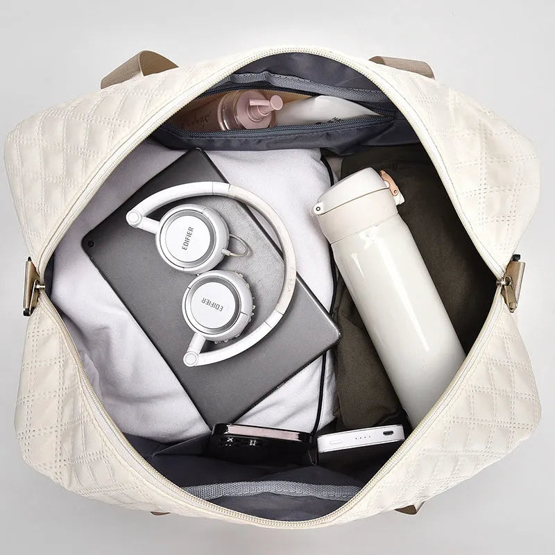 Oxford cloth travel bag with 36-55 litre capacity in street trend style with sewing thread details