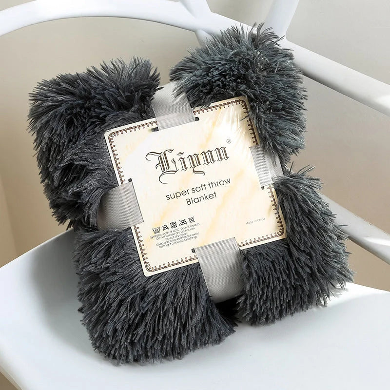 European style coral fleece blanket in various colors and sizes for cozy warmth and elegant decor