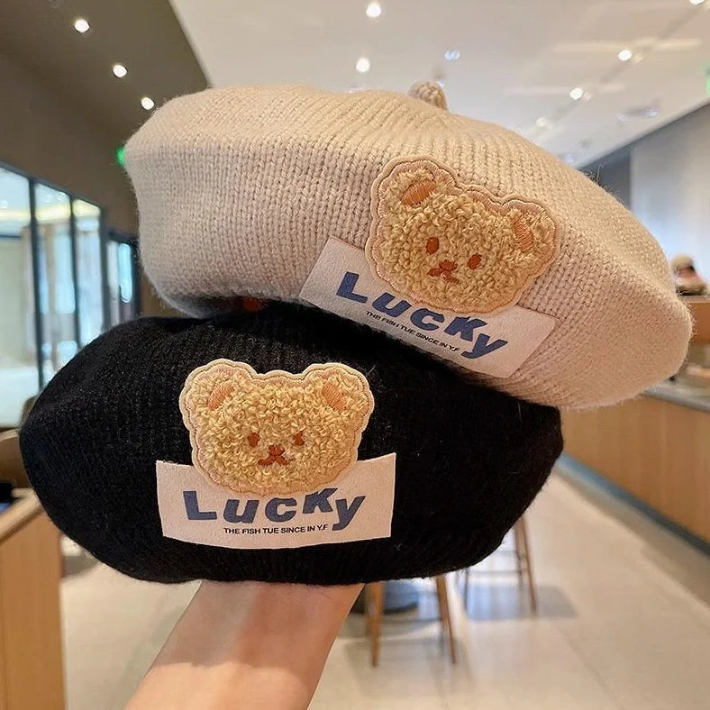 Children's knitted beret in acrylic fabric for winter, sized 45-52cm head circumference