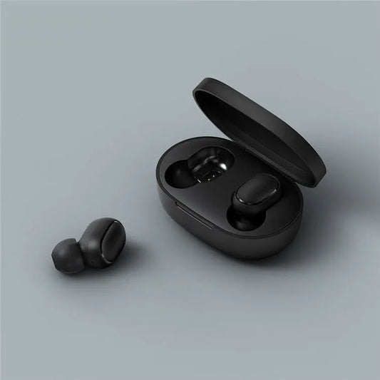 Black AirDots true wireless earbuds with charging case, showing 7.2mm drivers and three earplug sizes