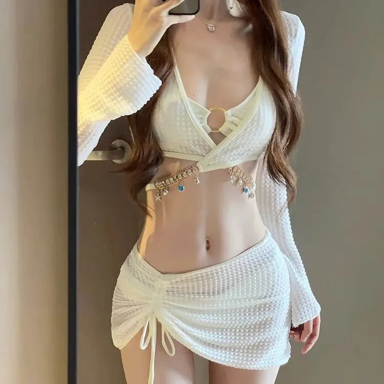 Women's long sleeve black and white bikini swimsuit with split design for hot spring swimming