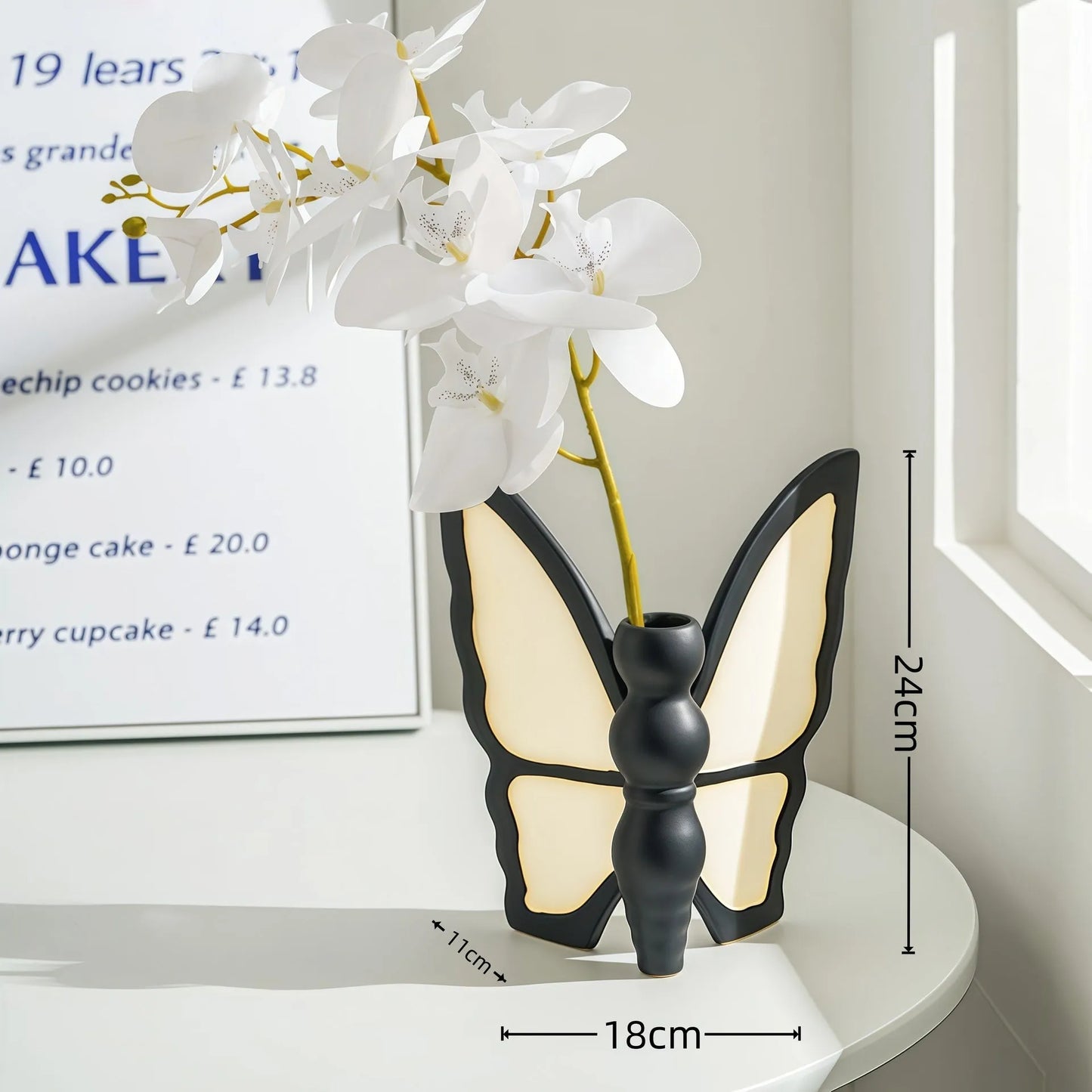 Ceramic butterfly-themed vase and tissue box set with light luxury design for living room