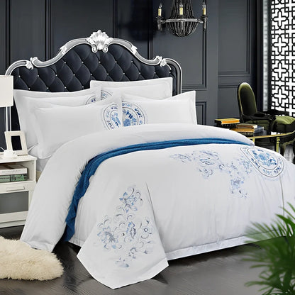 Four-piece 100% cotton bedding set in plain pattern, twill weave, 200x230cm fitted sheet for double bed