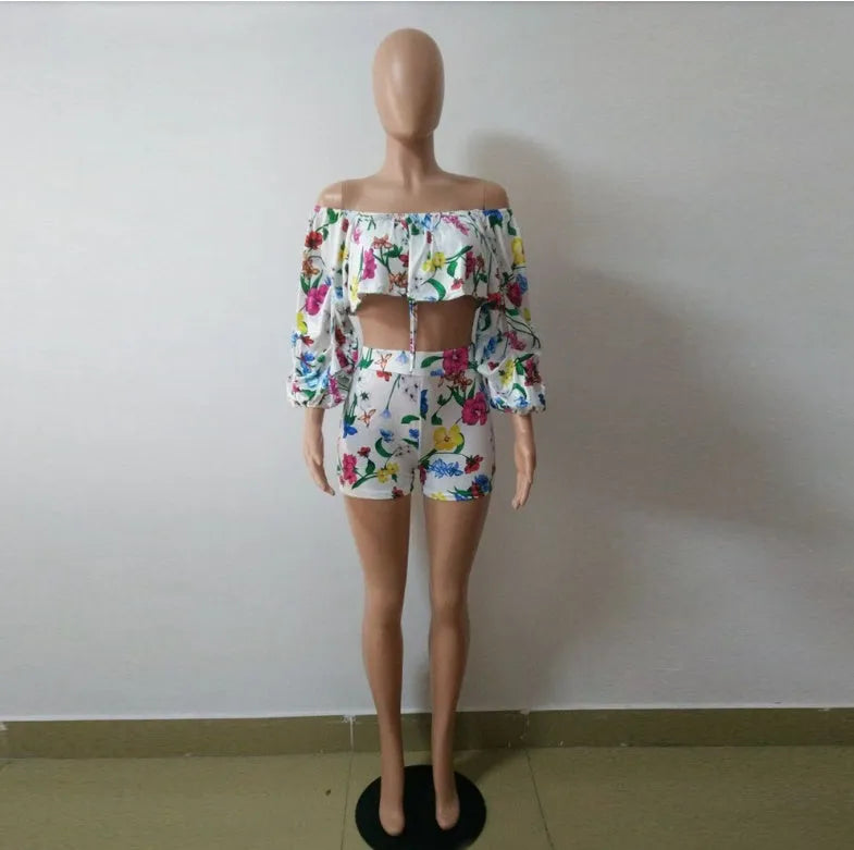 Women's multicolour digital print two-piece set with pile sleeves on short top and matching shorts