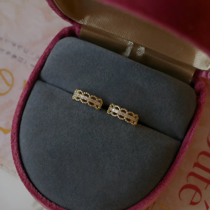 Small 925 silver ear bone stud earrings with gold or white gold electroplated finish