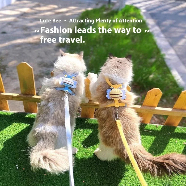 Adjustable bee-shaped cat rope with extendable lead and quick-release buckle in pink, yellow, or blue