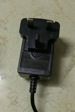 Charging hair clipper with stainless steel cutter head and multiple international plug specifications