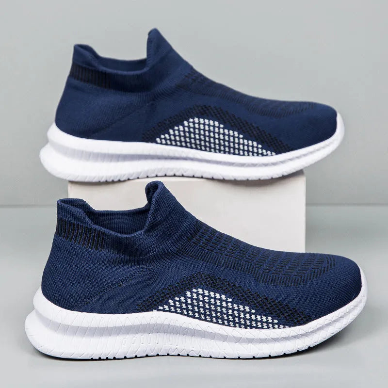 Popcorn flyknit fabric low-top casual sneaker in solid colour on a viscose sole.