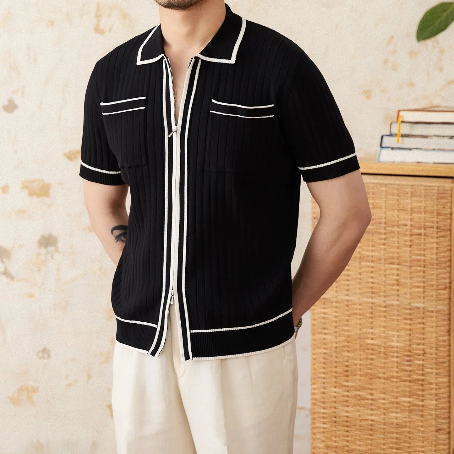 Slim elastic lapel short-sleeved polo shirt in black or white, showing lapel collar and slim fit design.