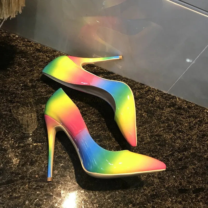 Rainbow patent leather high heels with thin 10cm or 12cm heels and pointed toe, available in sizes 35 to 42