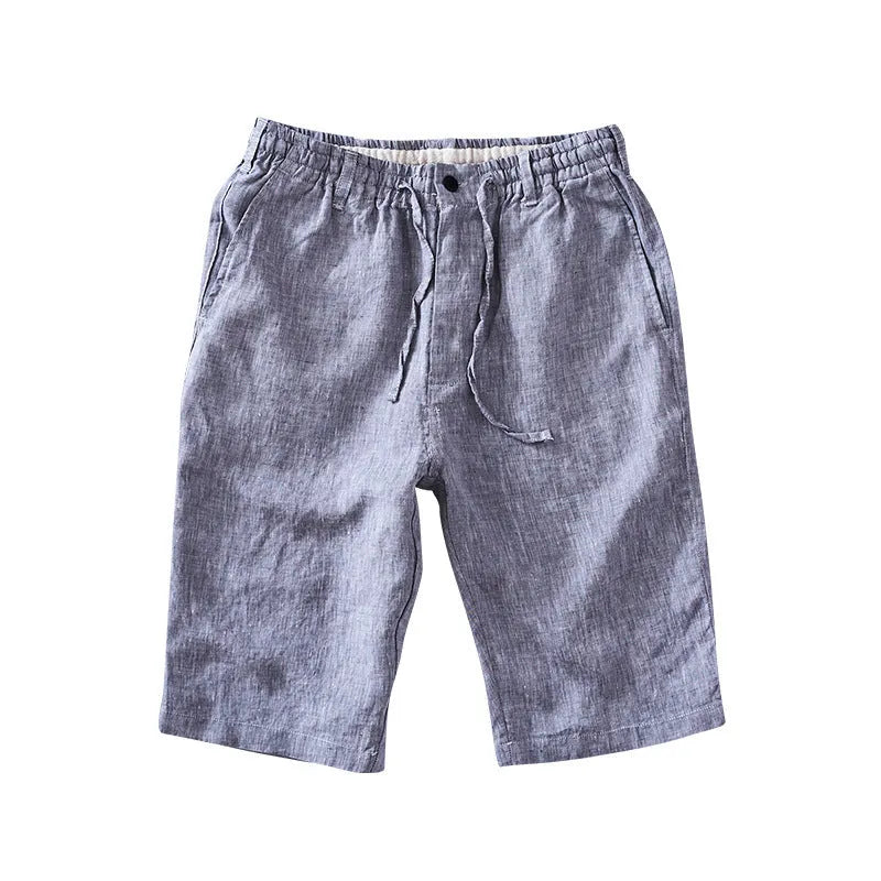 Man's loose-fit linen capri trousers in light colour for casual summer wear