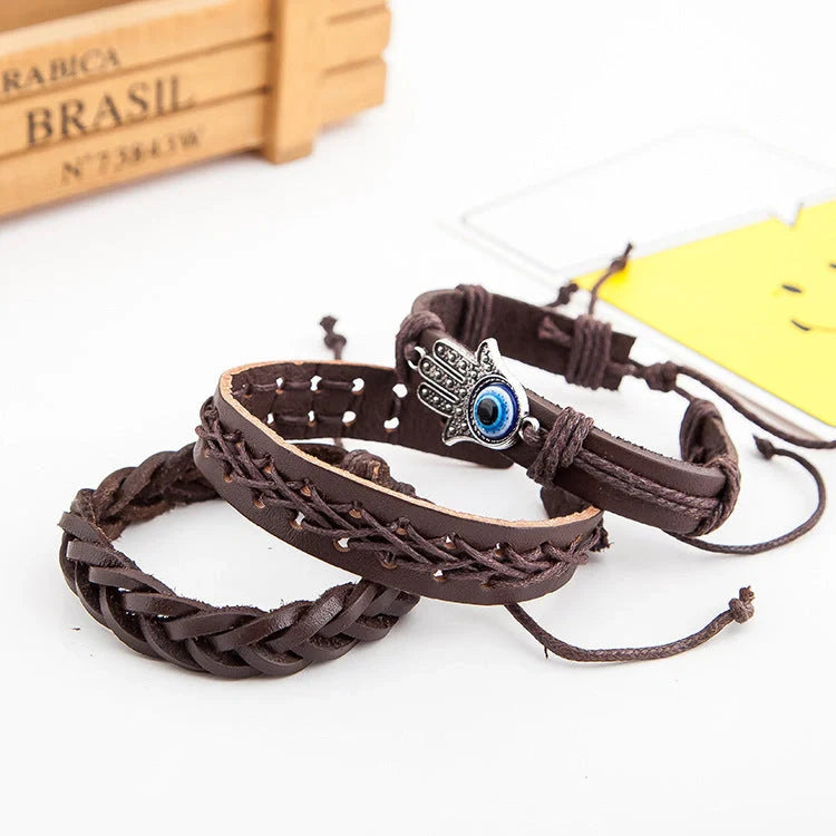 Adjustable cowhide leather bracelet for men with alloy detailing