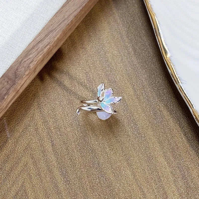 Adjustable copper insect ring with dripping oil finish showing detailed modelling and adjustable opening mechanism