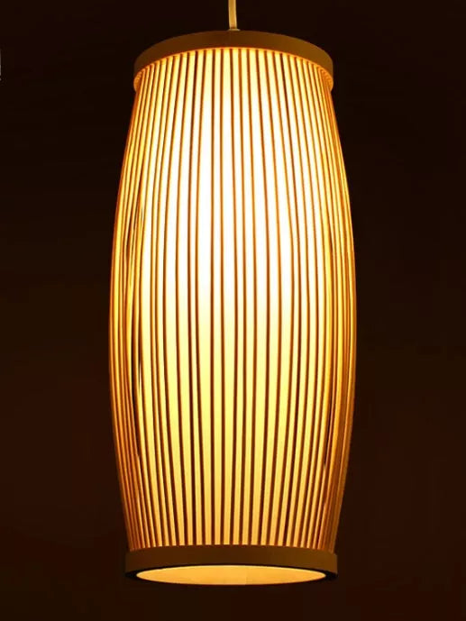 Handcrafted bamboo plait lamp with E27 holder for versatile lighting