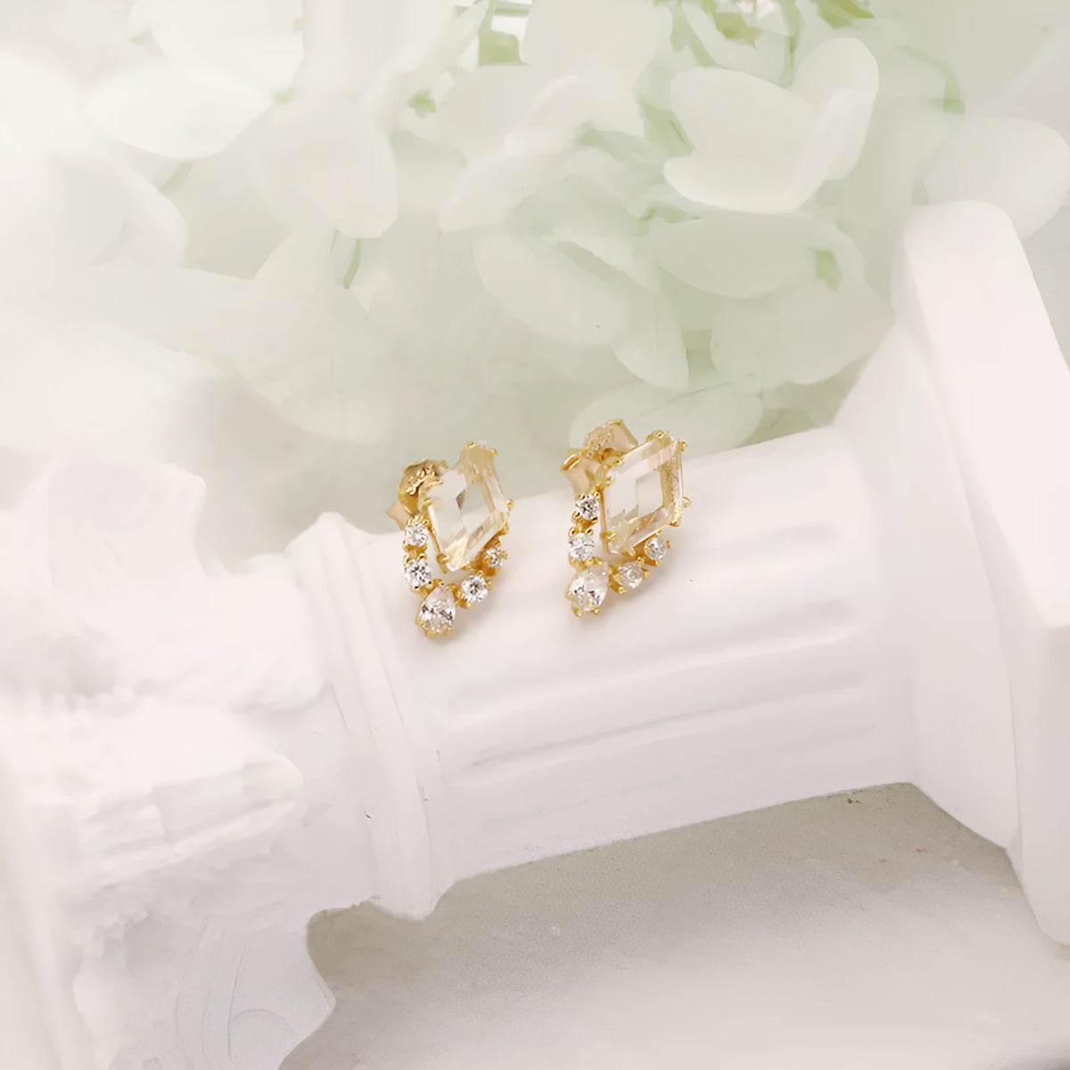 925 sterling silver geometric ear studs with sweet white crystal centrepiece