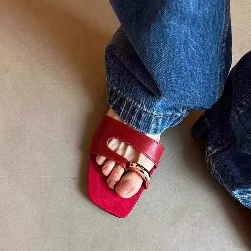 Plus size square toe outdoor slippers in leather and rubber, showing scaffolded square head shape