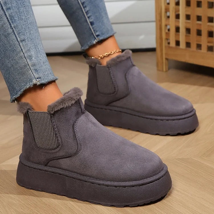 Women's cozy winter snow boots with plush lining in various colors