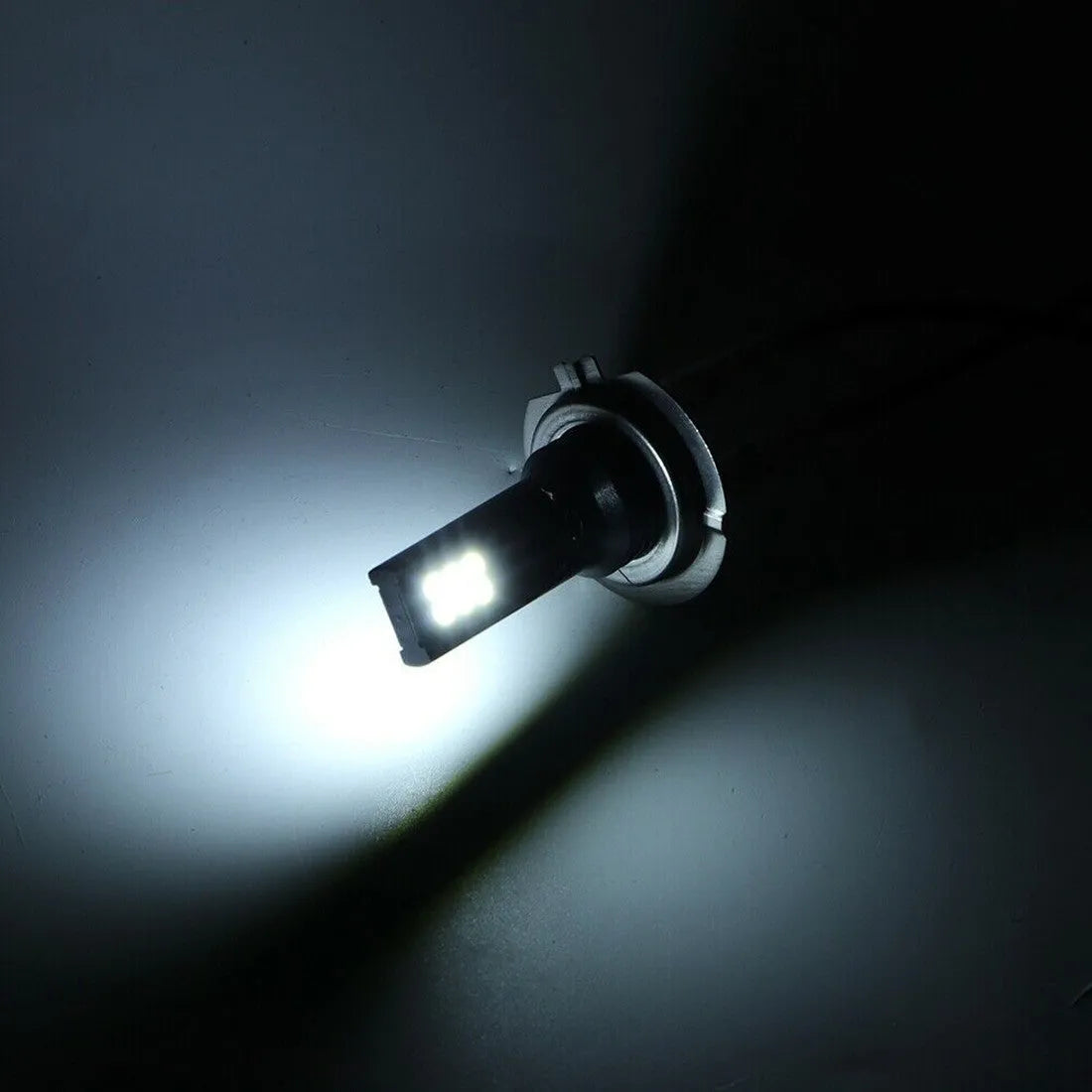 H7 LED fog light with aluminium housing and 12 SMD 3030 beads for 1200LM automotive lighting