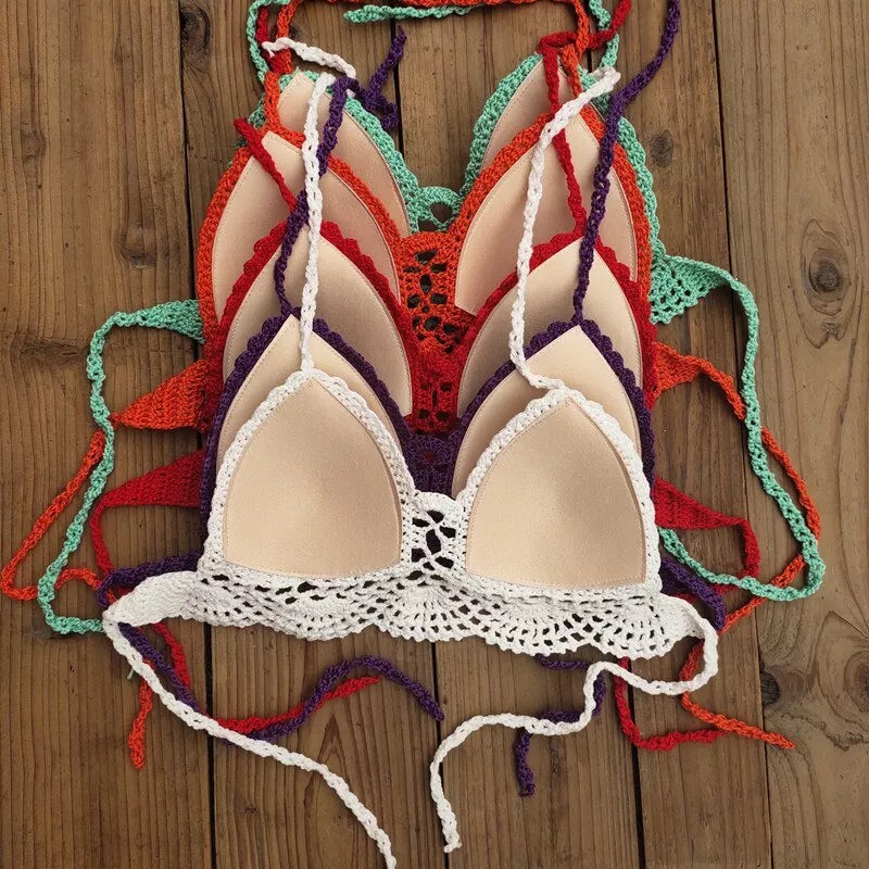 Boho crochet bra in various colors with backless design and chest pad