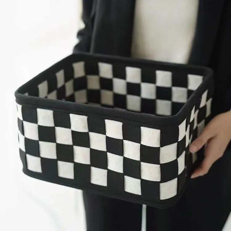 Checkerboard woven felt storage box folded and unfolded, showing 37x29x19.5cm dimensions and collapsible design