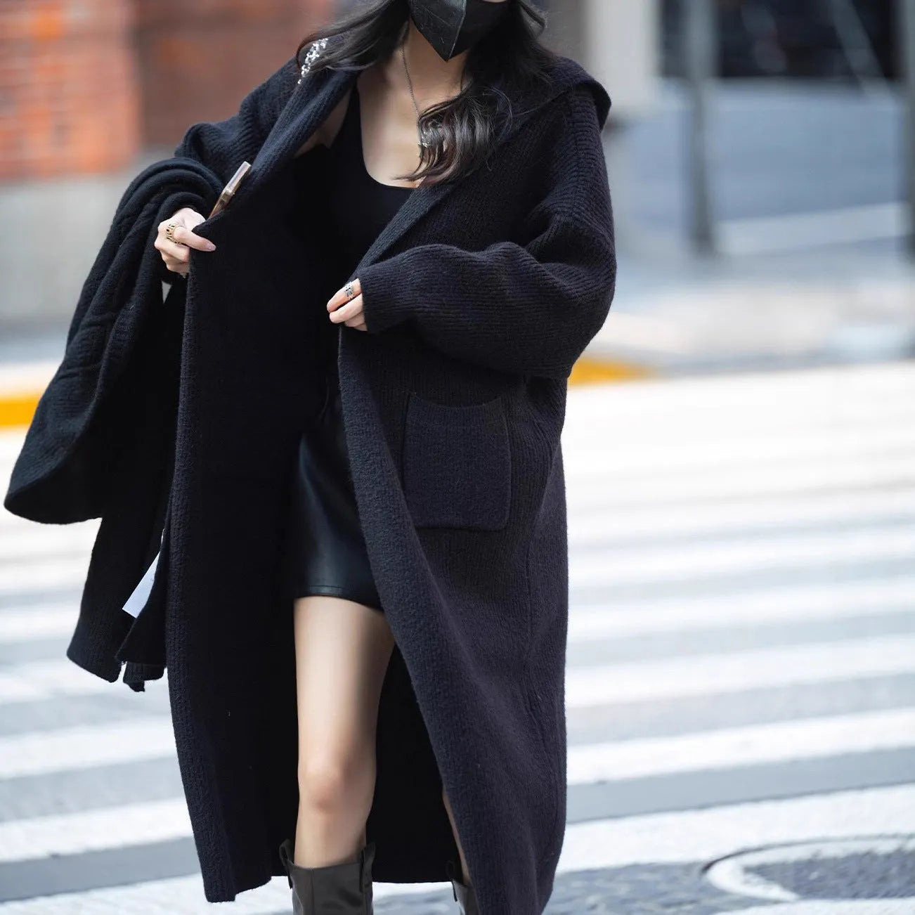 Long grey knitted cardigan with hood measuring 80cm length, cashmere blend fabric, loose fit trench coat style