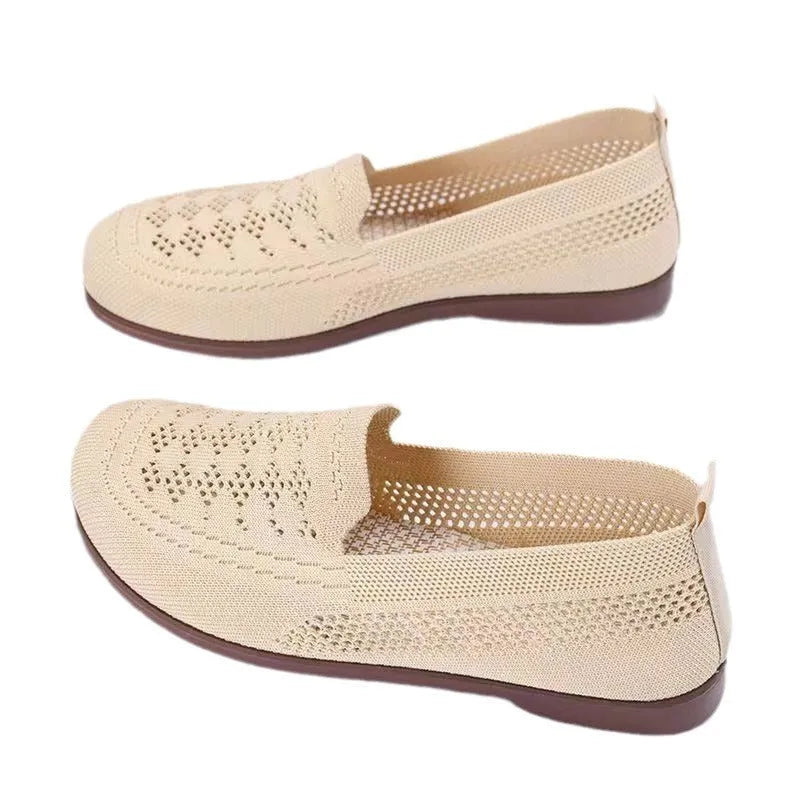 Elderly women's antiskid shoes with Flyknit lining and mesh upper in beige, black or brown colours