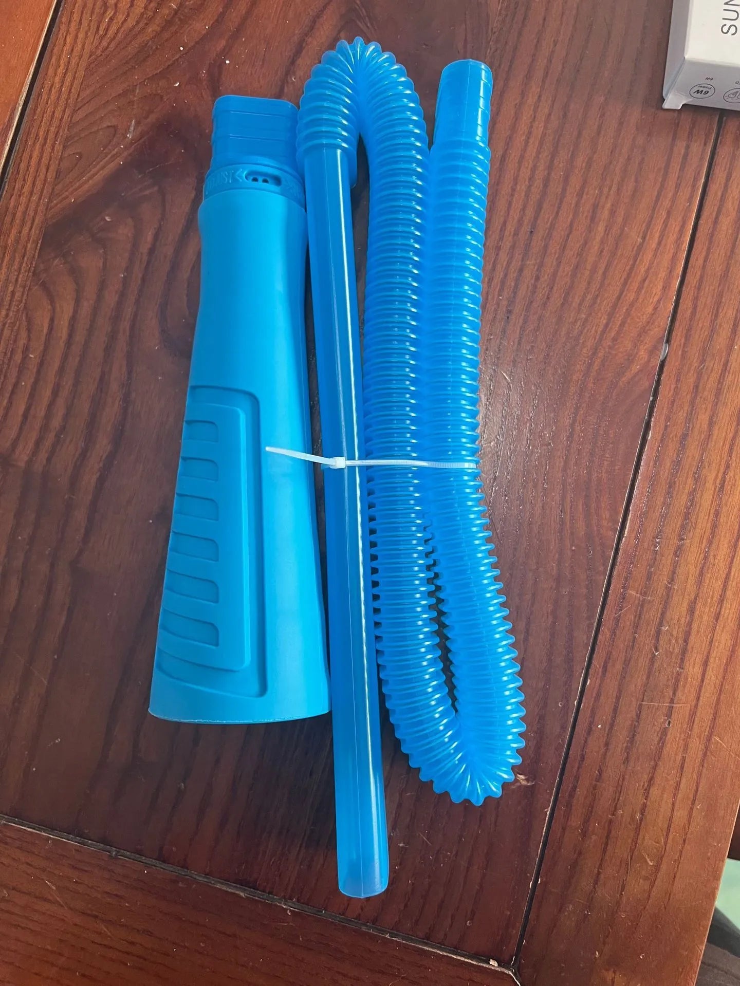 Blue suction pipe vacuum cleaner head for washing machine dust removal with 114cm length and round design