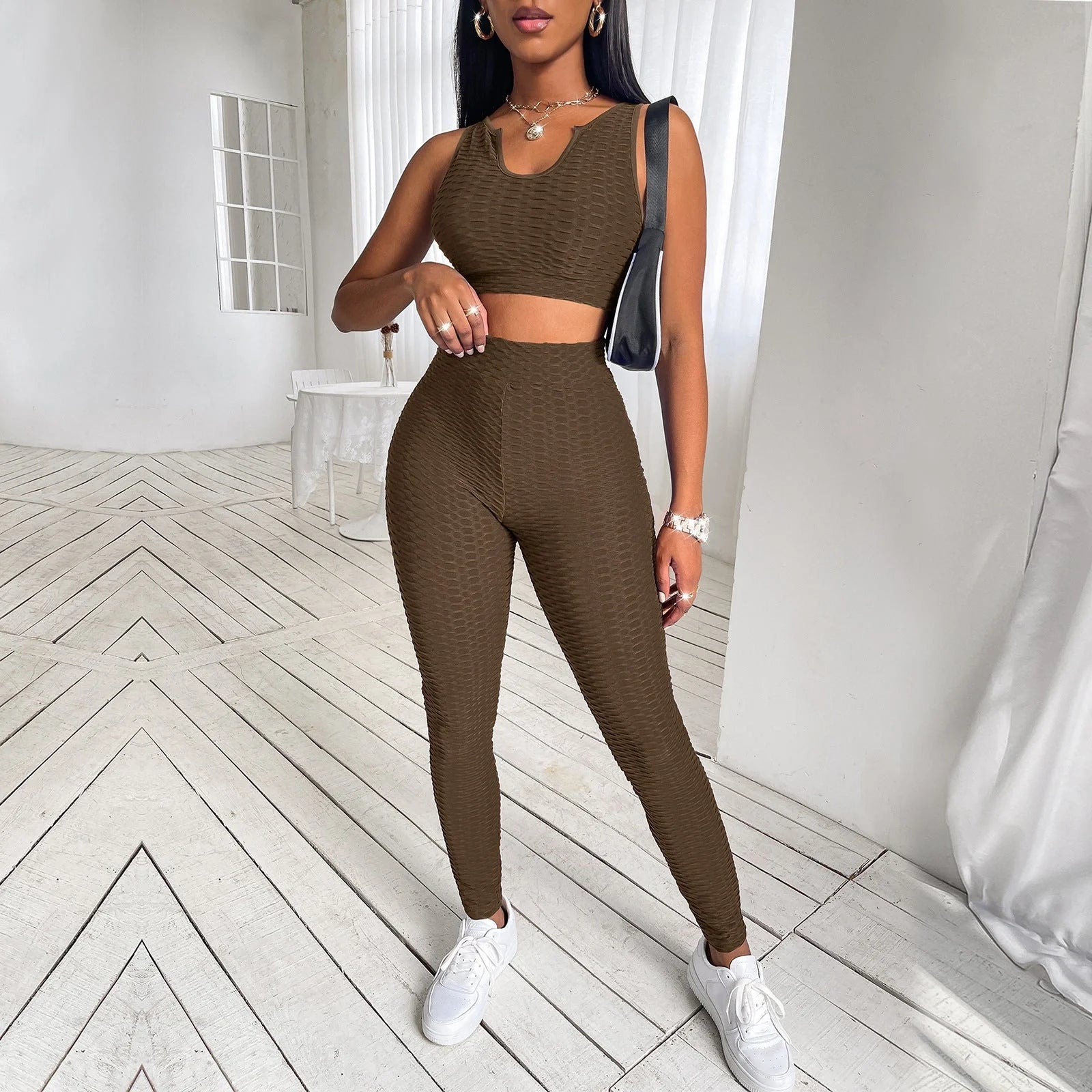 Women's tight sports pineapple lattice suit vest and shorts set for workouts