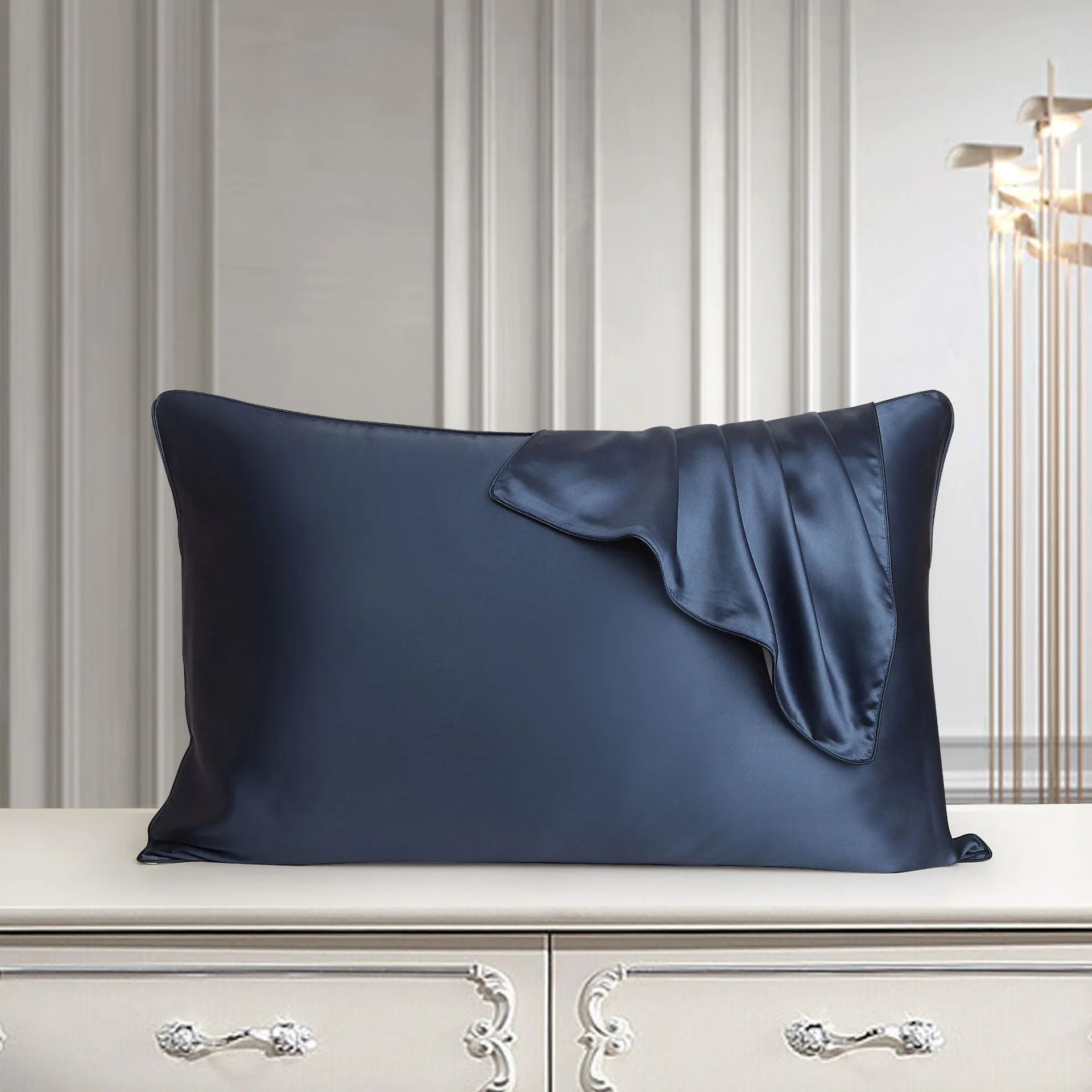 Mulberry silk pillowcase 48x74cm in palace luxury style with inlaid rope weave texture.