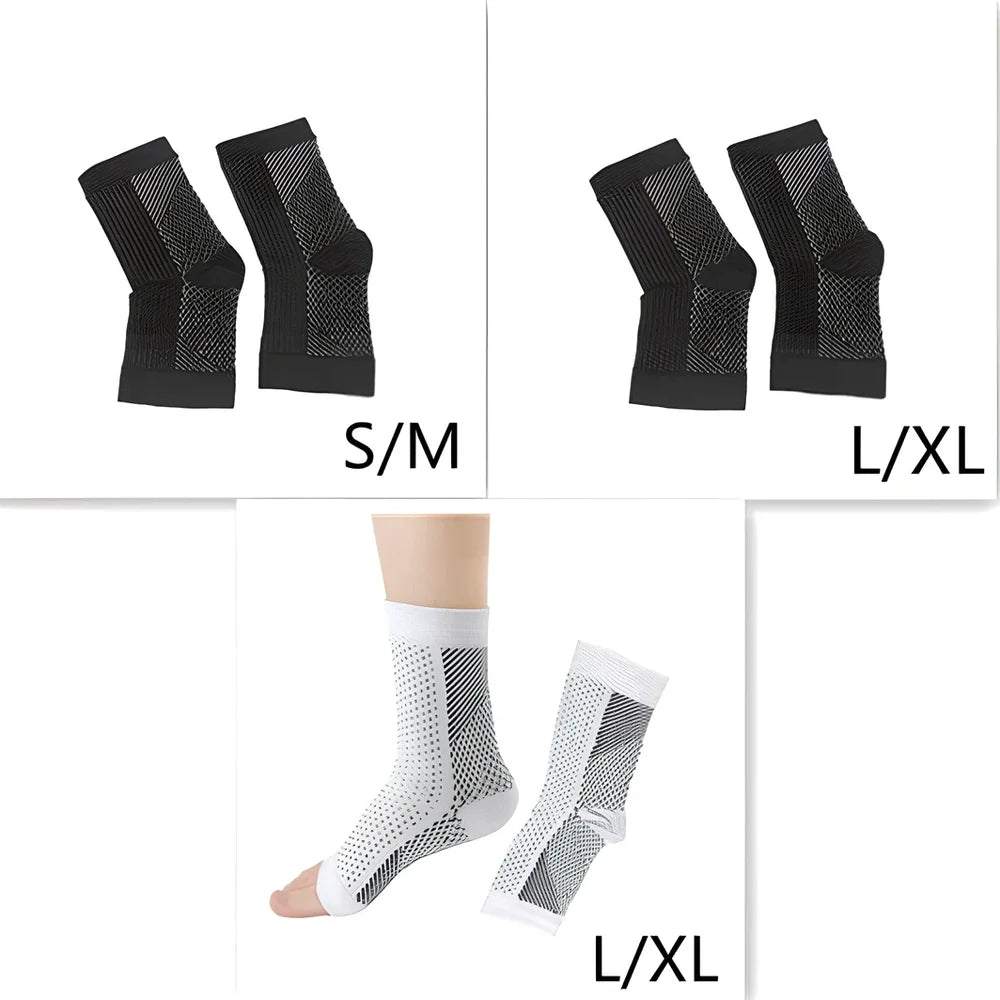 Invisible heel compression socks in black colour with absorbent insole design