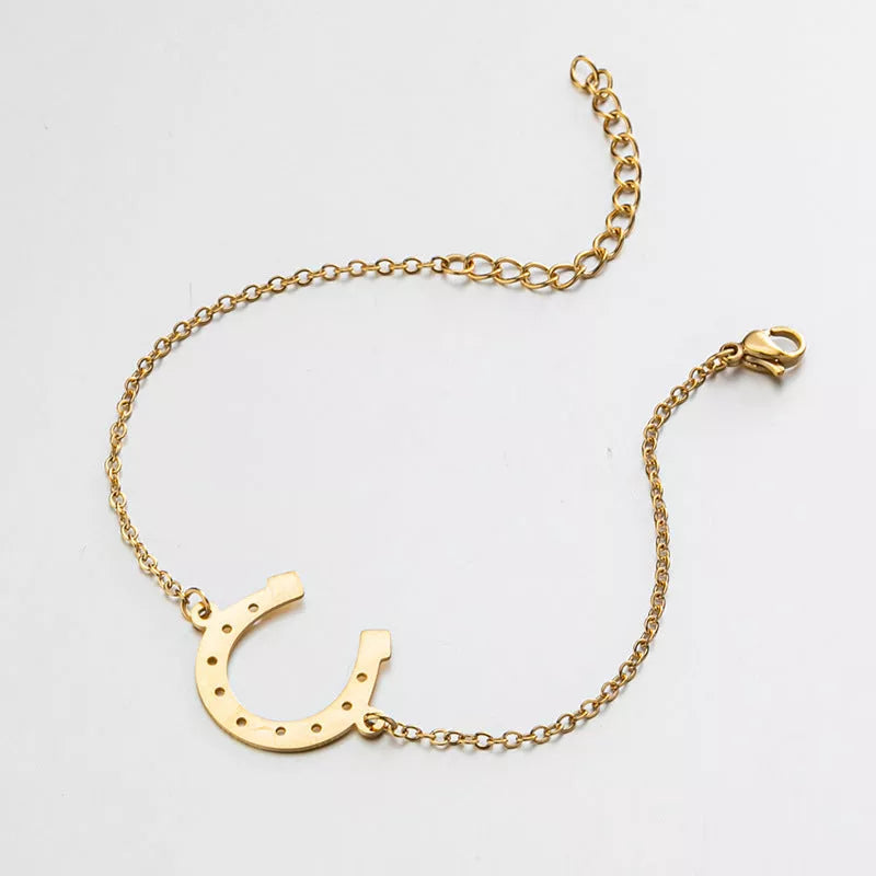 Punk Horse Shoe Chain Bracelet in gold and steel colors, featuring a unique U-shape charm